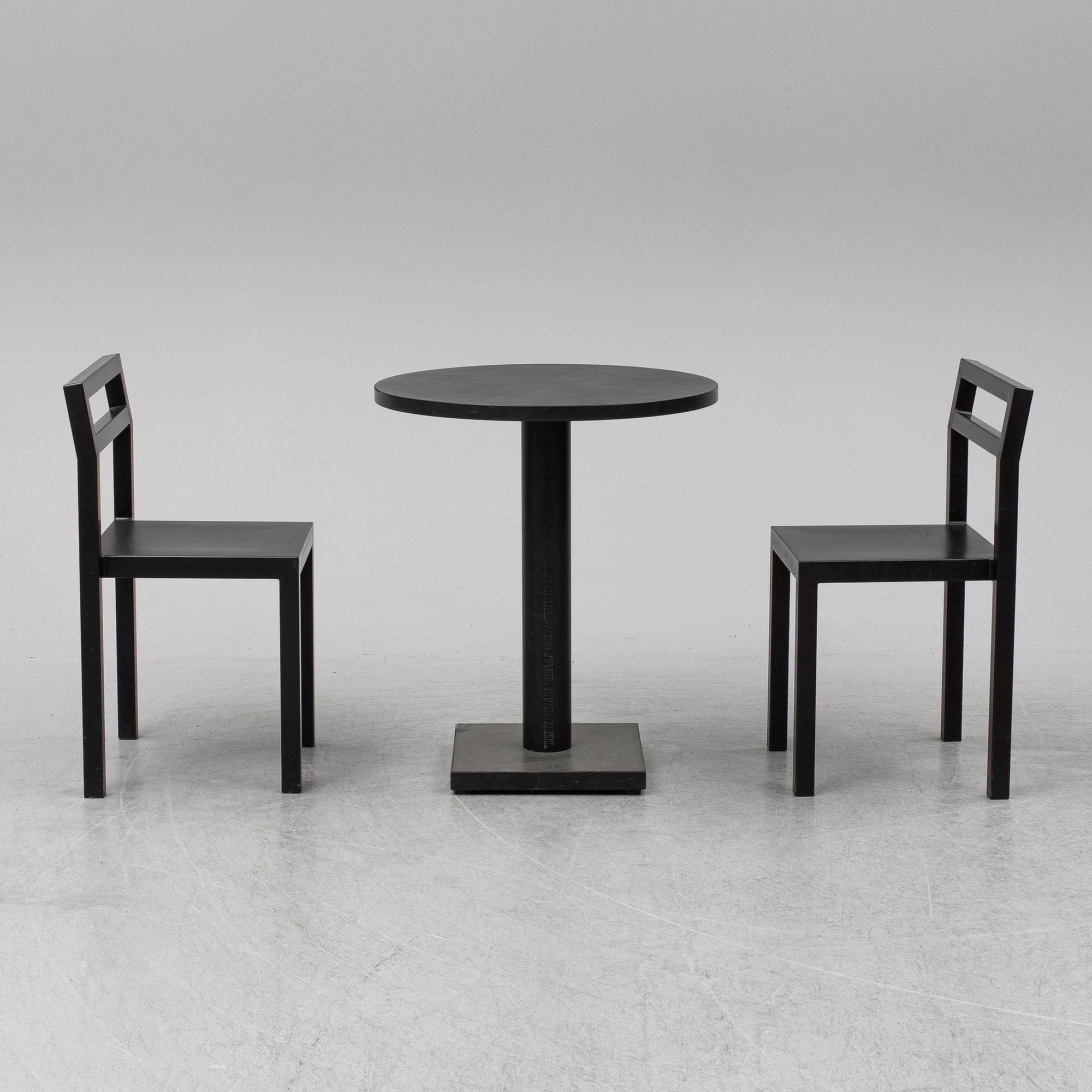 BORIS BERLIN/POUL CHRISTIANSEN, bord med två stolar, "Non", Komplot design, Källemo.