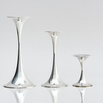 Tapio Wirkkala, three sterling silver 'Trumpetti' candlesticks, Kultakeskus, Hämeenlinna 1973.