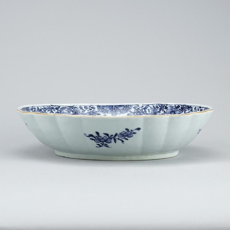 SKÅLFAT, kompaniporslin, Kina, Qianlong 1736-1795.