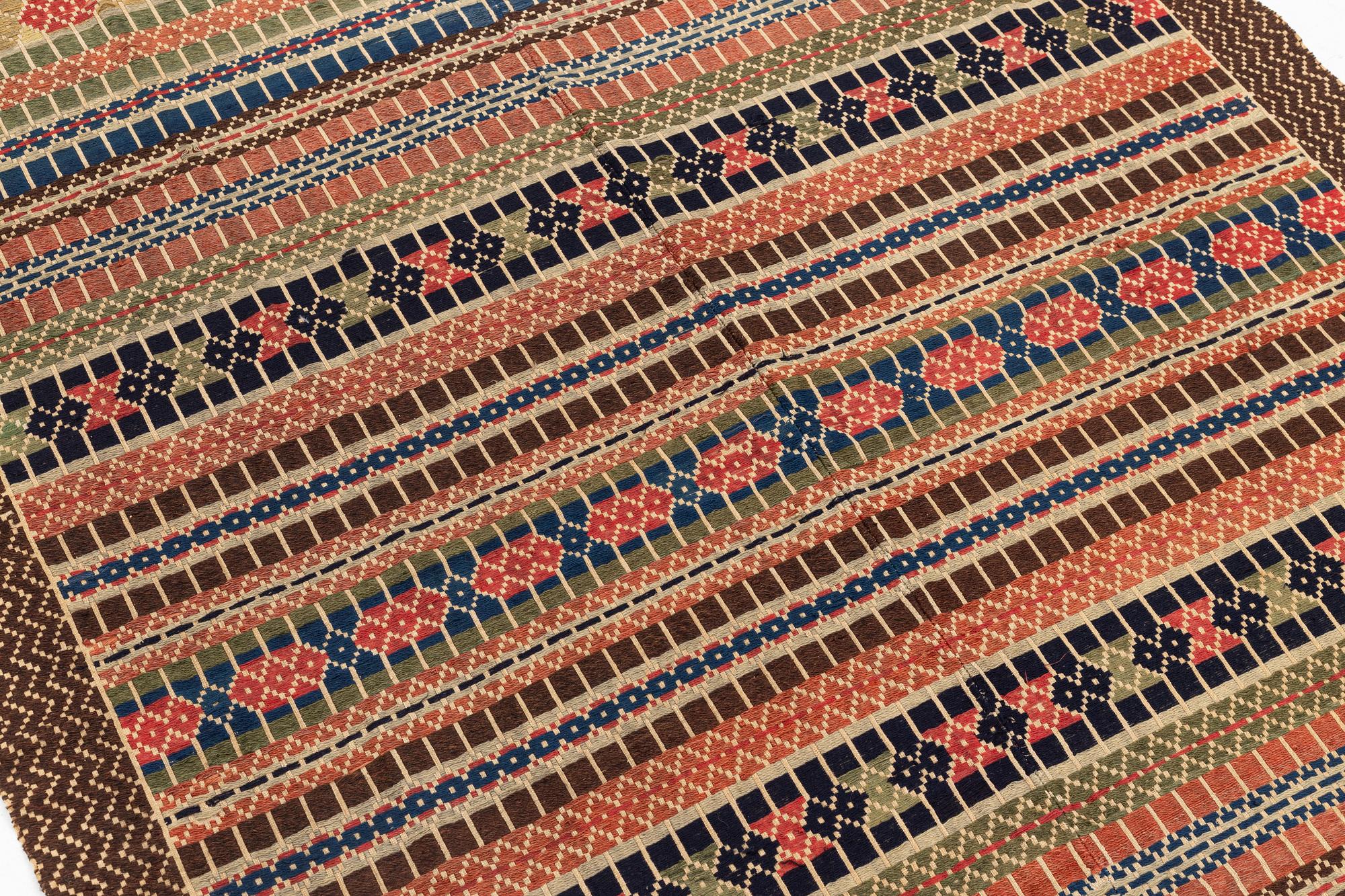 Bordstäcke/bonad, krabbasnår, Skåne, ca 193 x 134 cm.