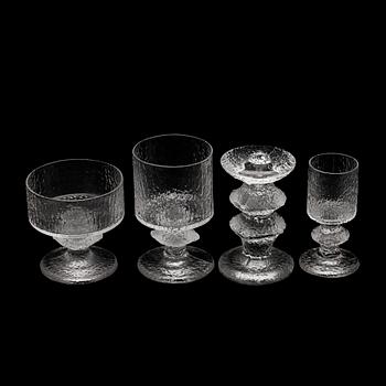 GLASSERVIS, 17 delar, främst "Senator", Timo Sarpaneva, Iittala.