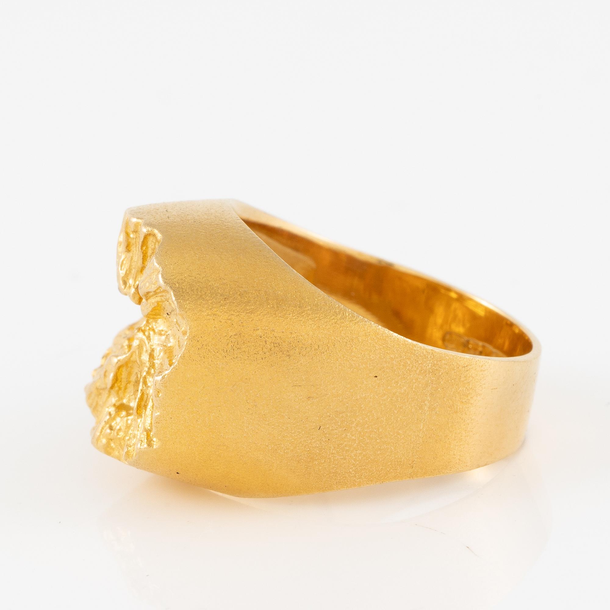 A Björn Weckström,  "Devil's Wheel"  ring 18K gold, Lapponia 1978.
