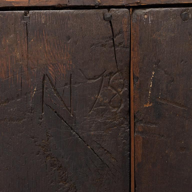 A cabinet, 18th Century.