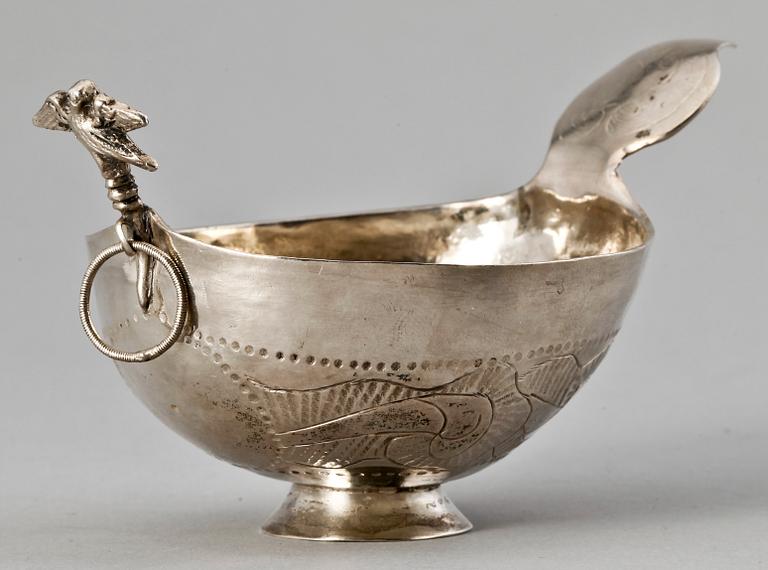 KÅSA, silver, ostämplad, troligen Sverige, bär graverad dat 1798. Vikt ca 60 gram.