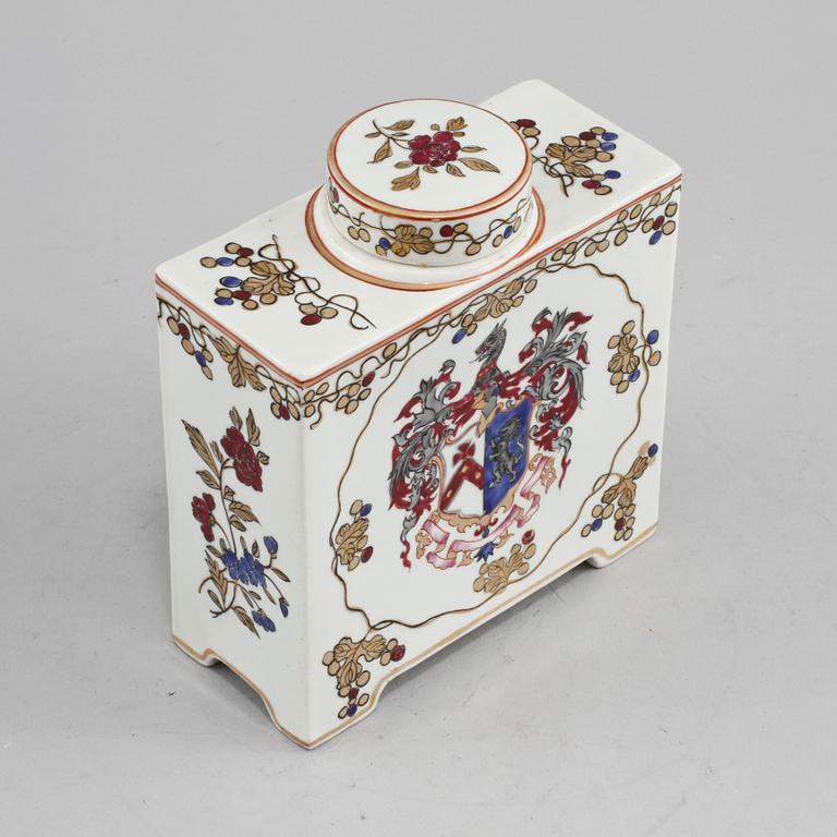 TEDOSA, porslin, troligen Samson, Frankrike, 1900-tal.