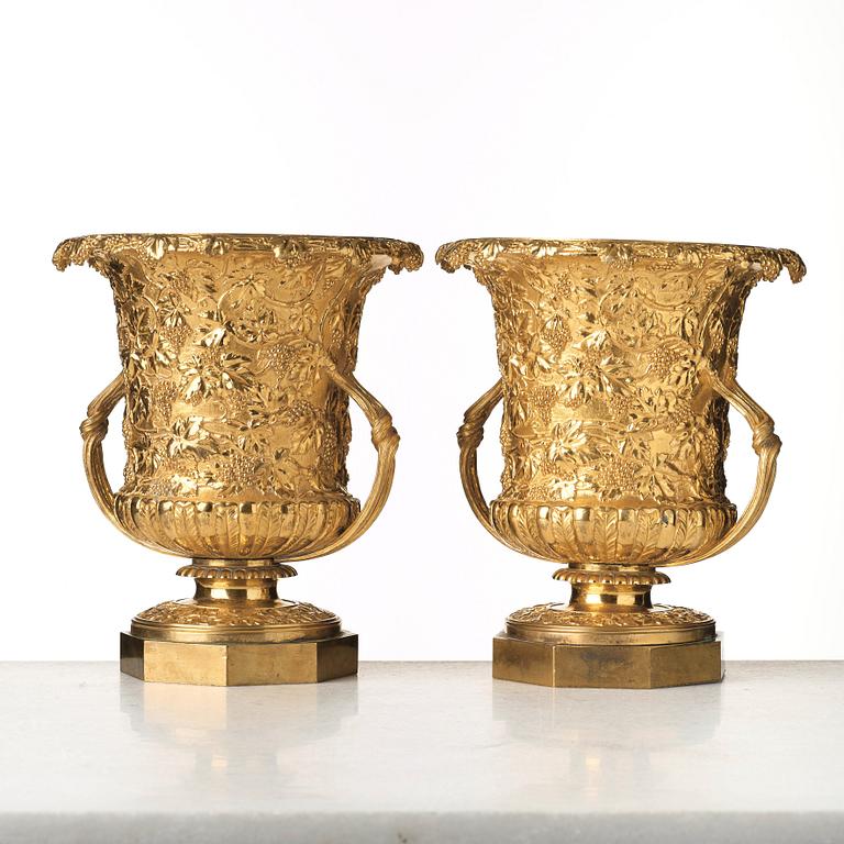 VINKYLARE, ett par, England, 1825-40.