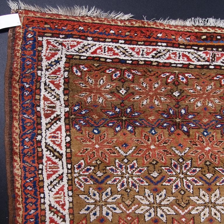 GALLERIMATTA, orientalisk. Ca 300 x 110.