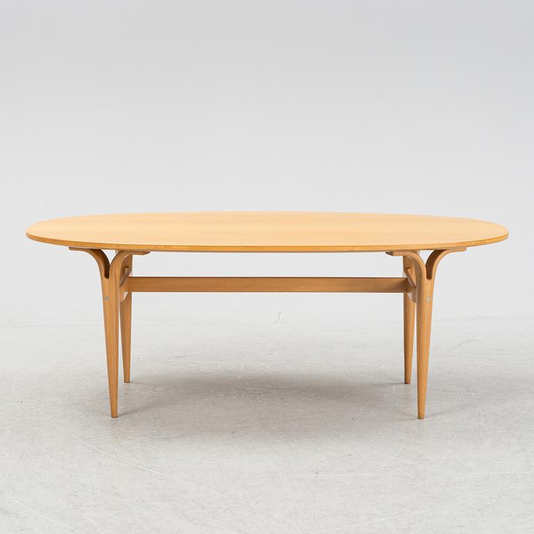 A coffee table by Piet Hein & Bruno Mathsson for Mathsson International, end of the 20th Century.