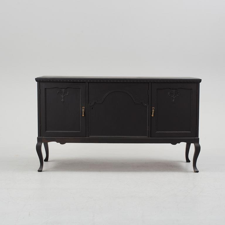 SIDEBOARD, 1900-talets första hälft.