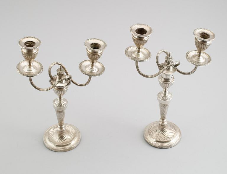 LJUSSTAKAR, 1 par, silver, regenecystil, Chester 1942.
