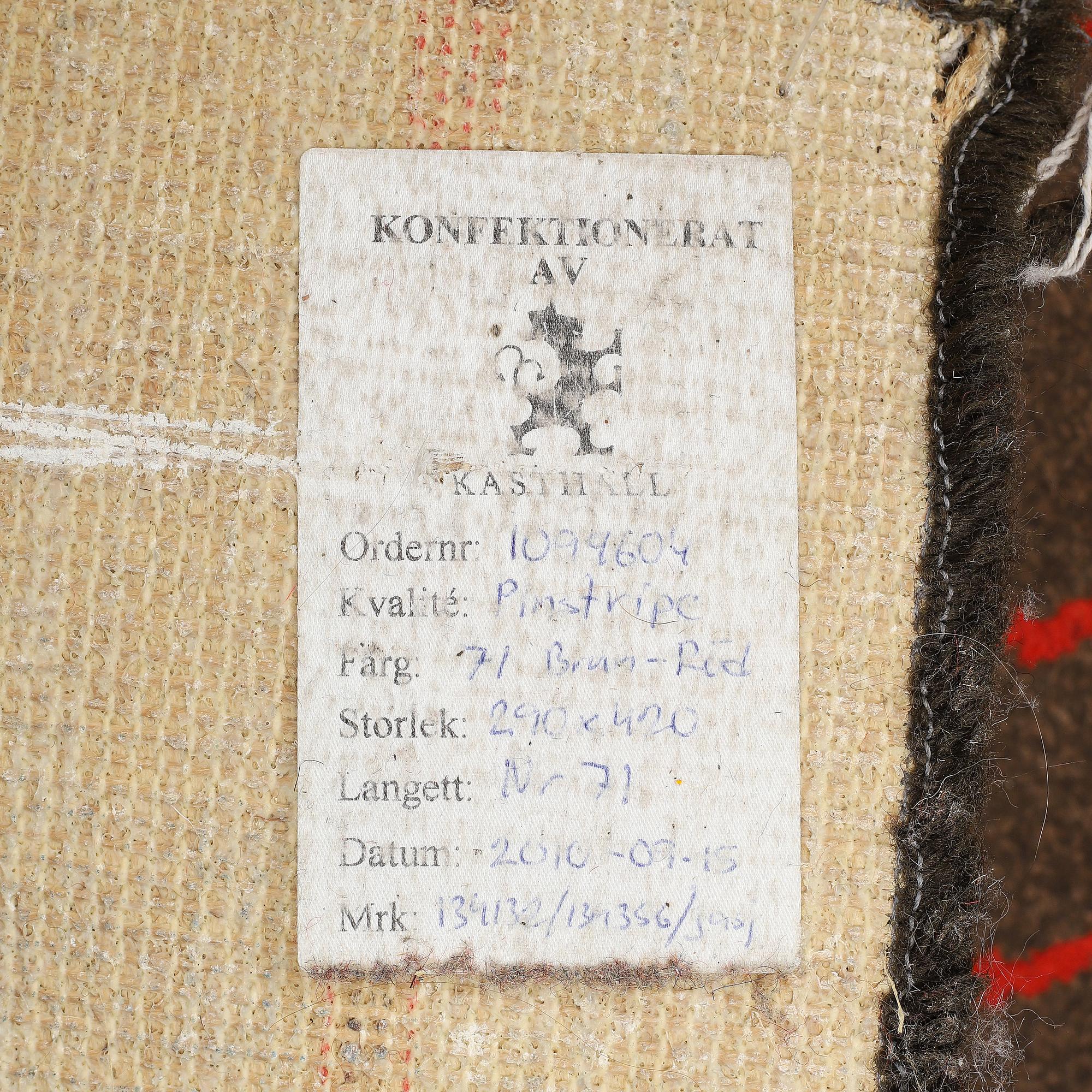 Matto, "Pinstripe", ca 420 x 291 cm, Kasthall.