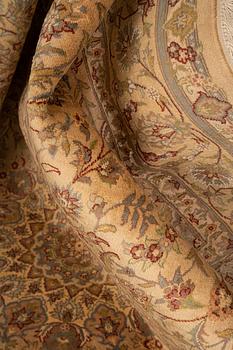 Carpet, Kashmir, ca 250 x 175 cm.