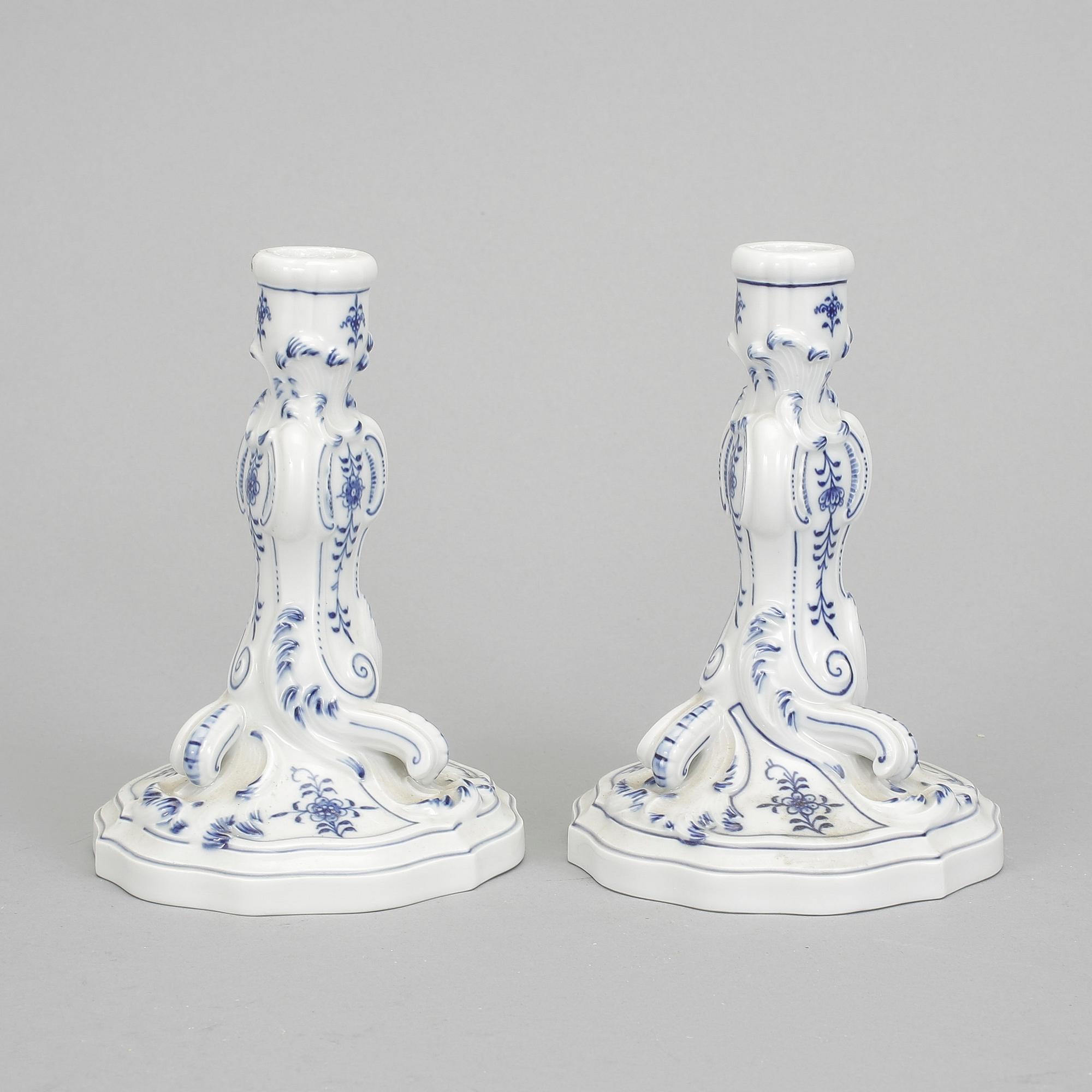 LJUSSTAKAR, ett par, porslin, Meissen, 1900-tal.