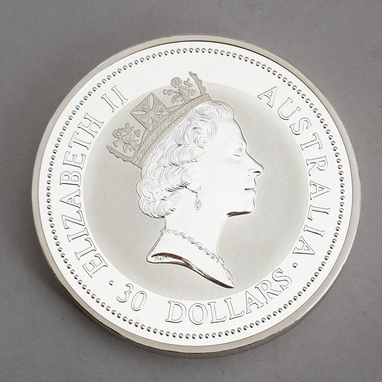 SILVERMYNT, 30 dollars, Elizabeth II, Australien, 1995. Vikt 1 kg.