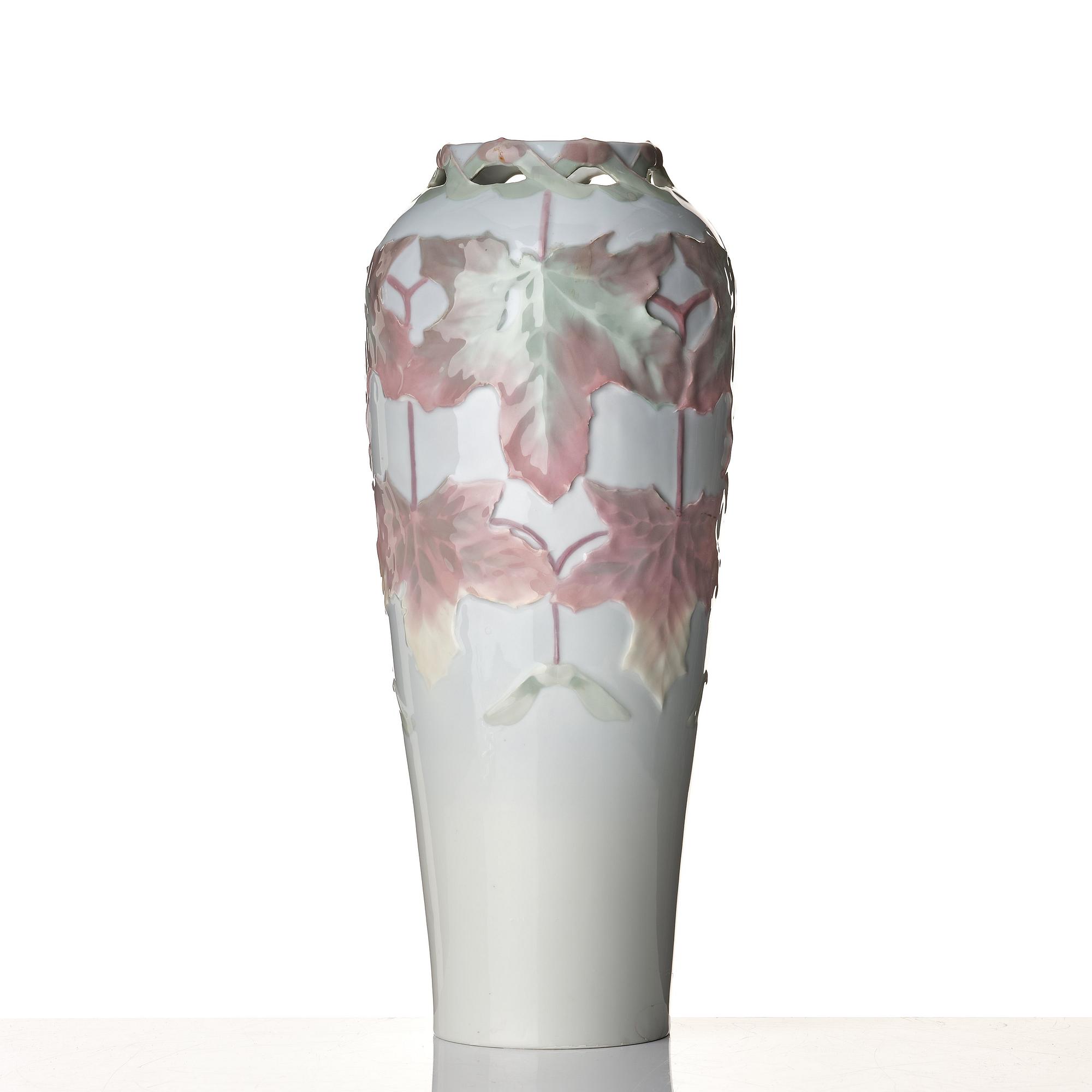 Harald Almström, an Art Nouveau porcelain vase, Rörstrand 1900.