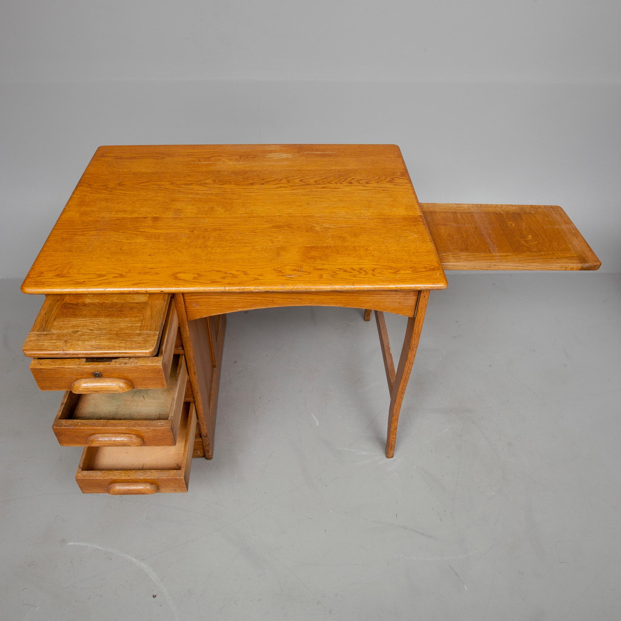 SKRIVBORD, ek, Billnäs, 1900-talets början.