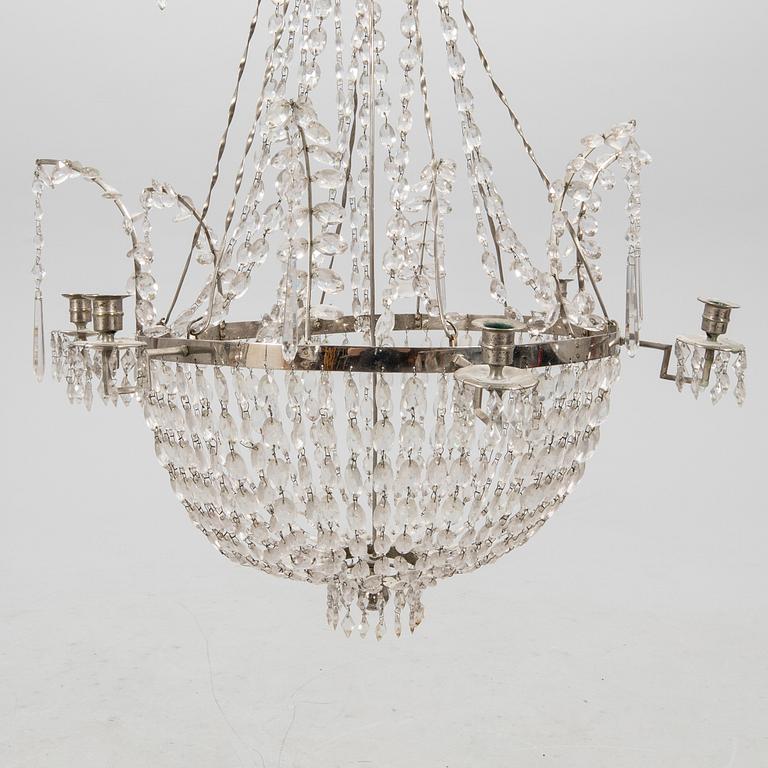 Chandelier Louis XVI style, first half of the 20th century.