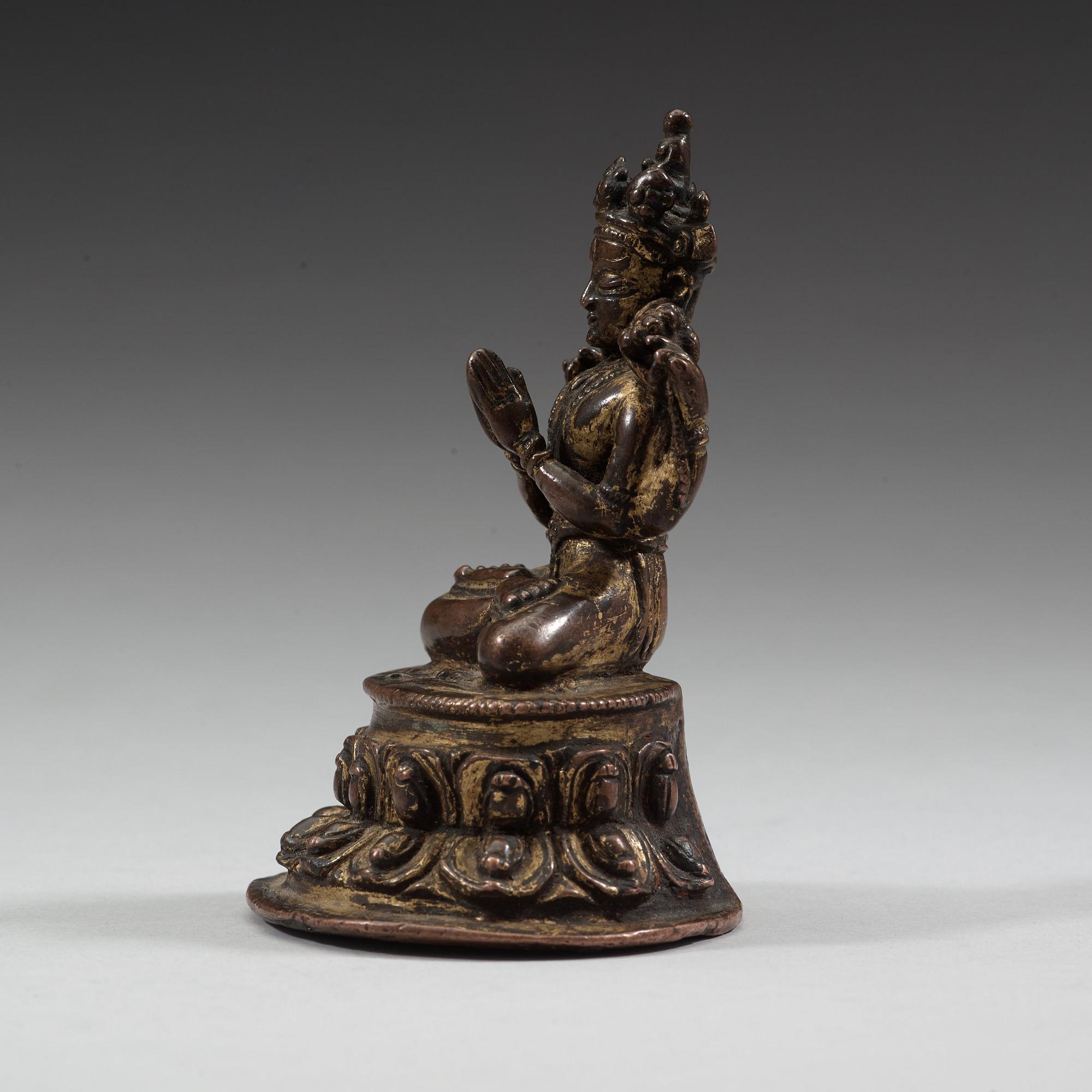 SHADAKSHARI LOKESHAVARA, kopparlegering med spår av förgyllning. Tibet, 1500-tal.