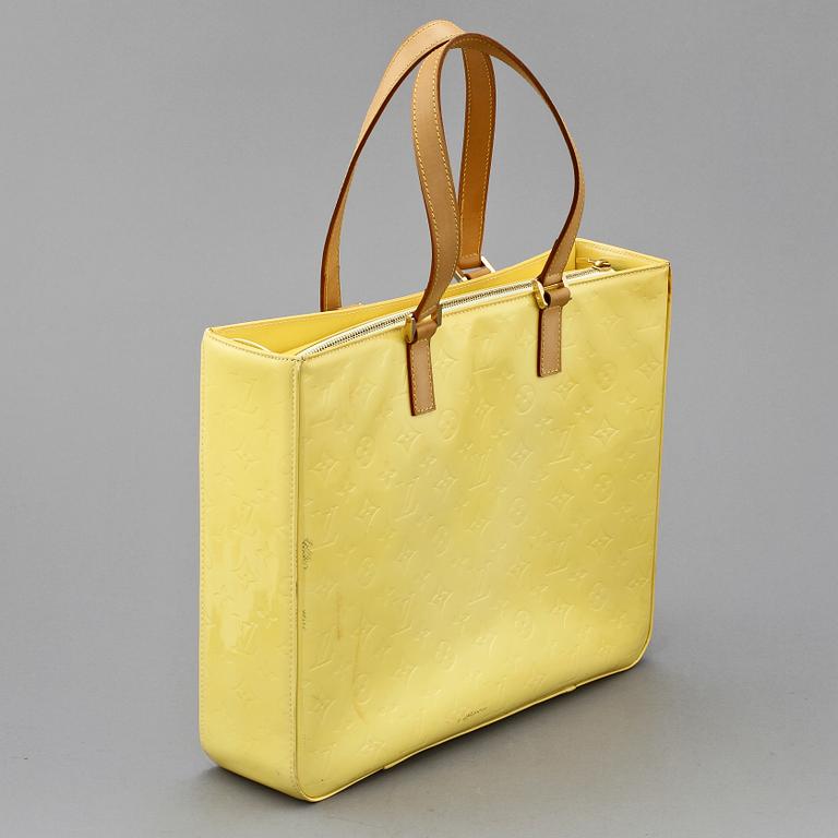 AXELVÄSKA, "Columbus", monogram vernis, Louis Vuitton, 1900/2000-tal.