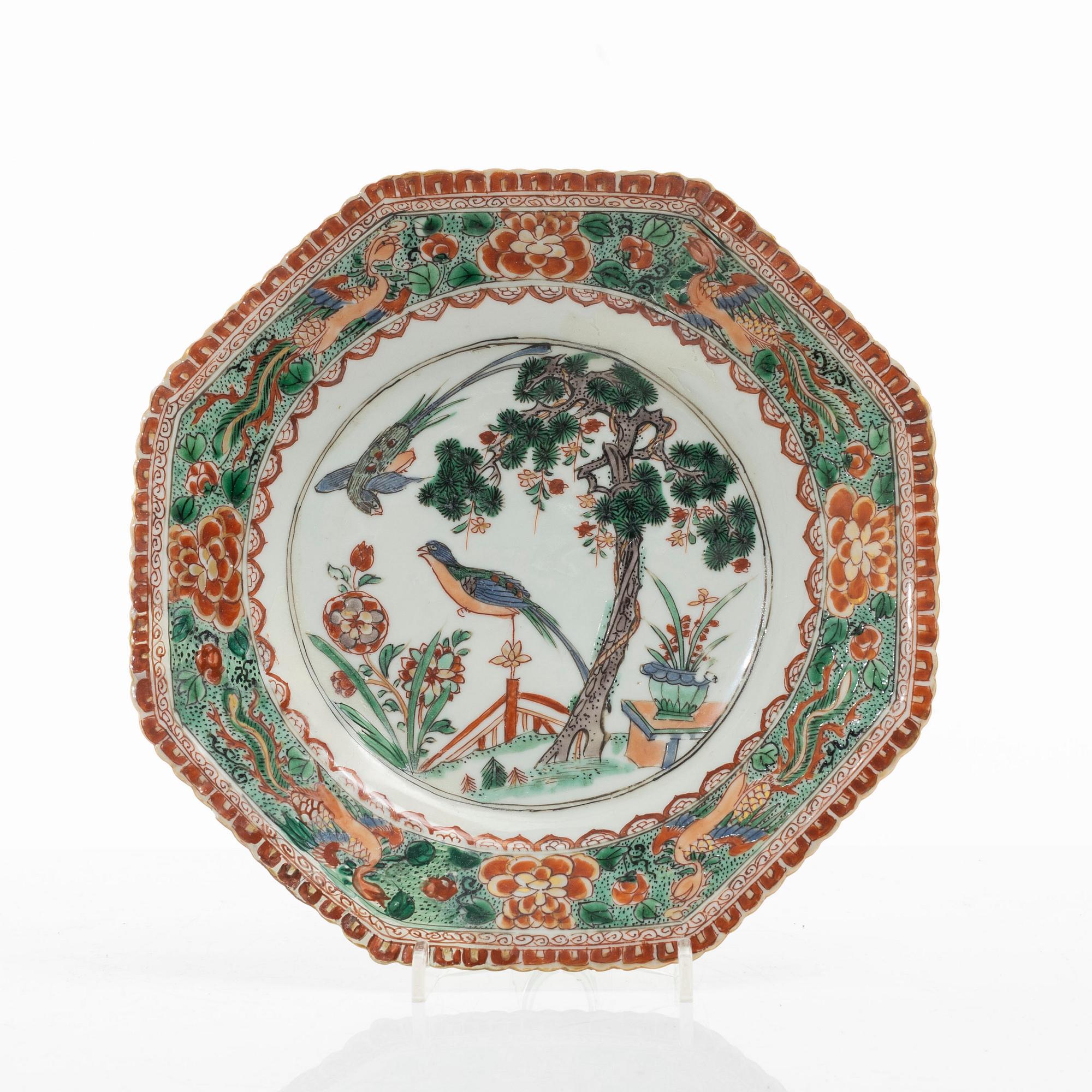 Fat, två stycken, porslin. Qingdynastin, Kangxi (1662-1722).