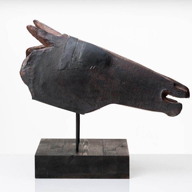 Henrik Allert, A horse head.