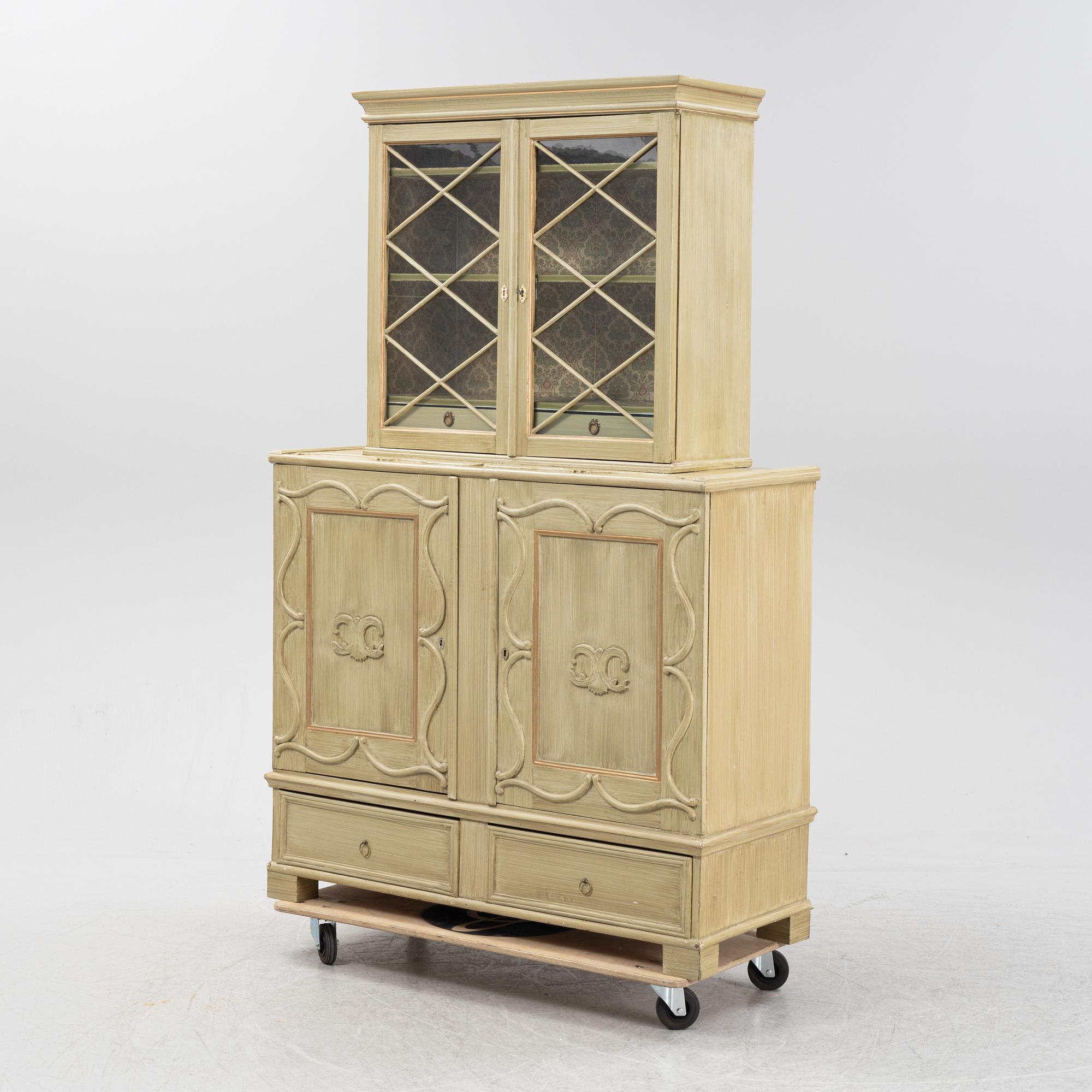 A painted cabinet 19th/20th Century.