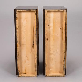 Aino Aalto, Two bookshelves for O.Y. Huonekalu- ja Rakennustyötehdas A.B.