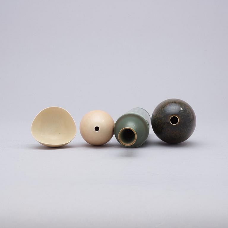 A set of three Berndt Friberg stoneware vases, Gustavsberg Studio 1965-77.