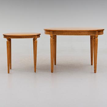 BORD, 2 st, 1900-talets andra hälft.