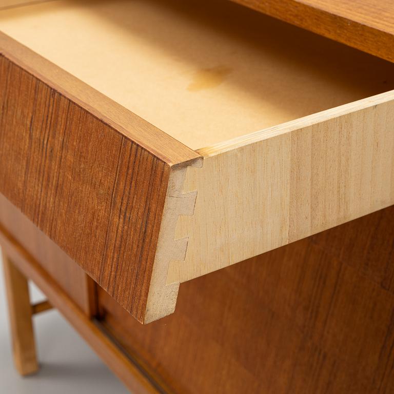 Sideboard, 1900-talets mitt.