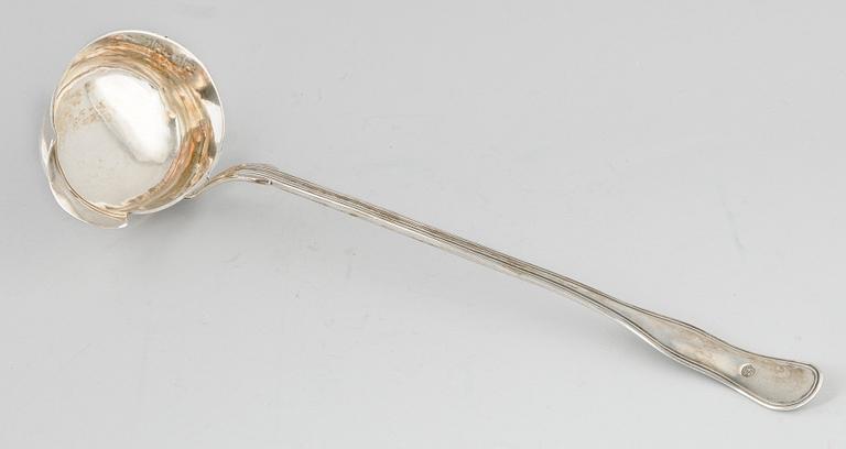 SOPPSLEV, silver, E Petterson, Stockholm 1877. Vikt ca 231 g.