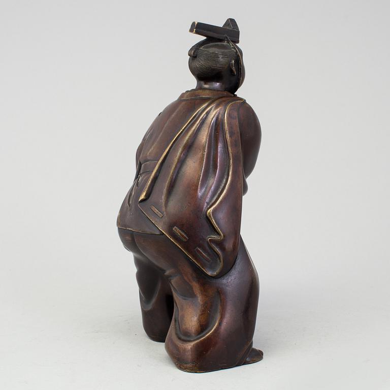 Two Japanese bronze sculptures of dancers, Meiji period (1868-1912). Signed to base.