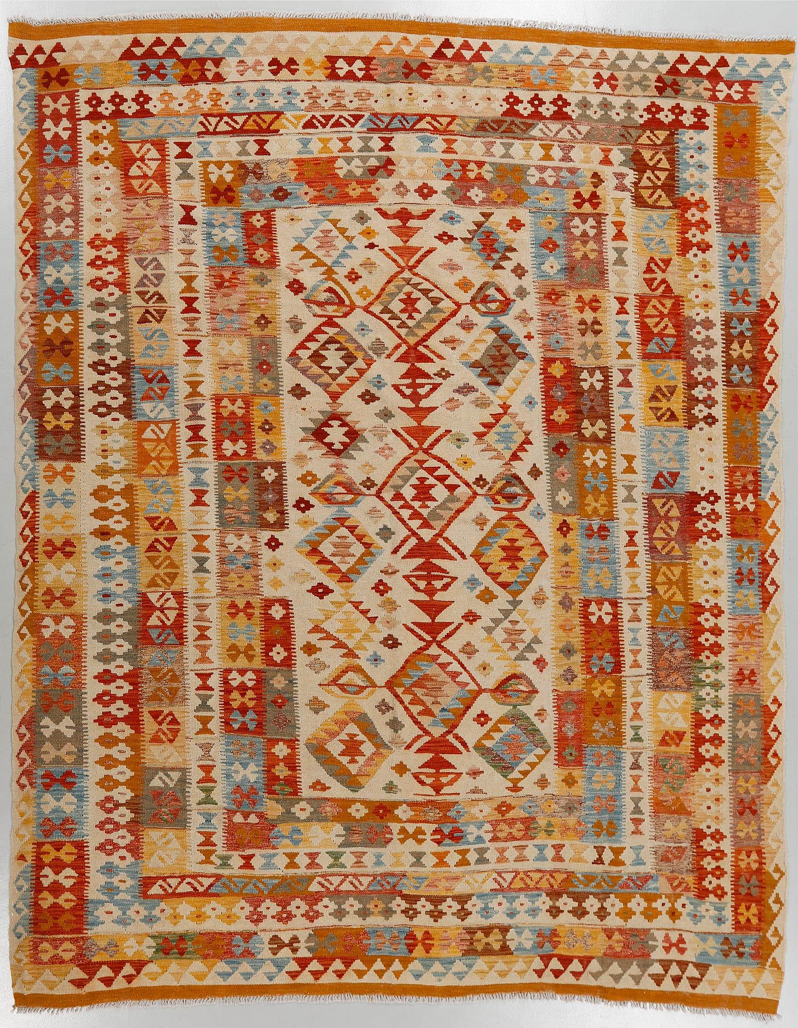 MATTA, Kelim, ca 300x240 cm.