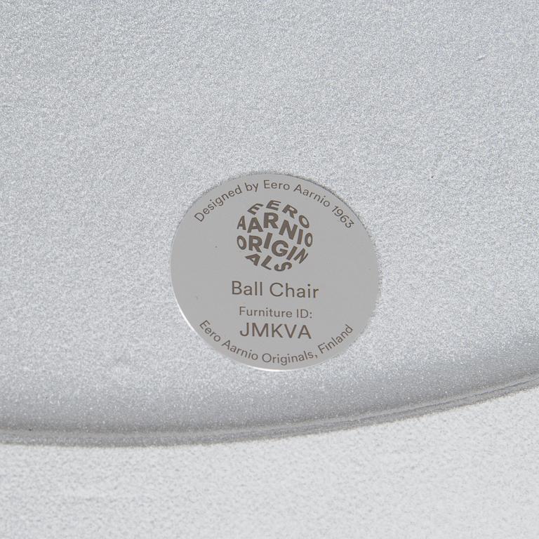 Eero Aarnio, "Pallotuoli" erikoisversio Asko 100 vuotta, Eero Aarnio Originals, 2010-luku.