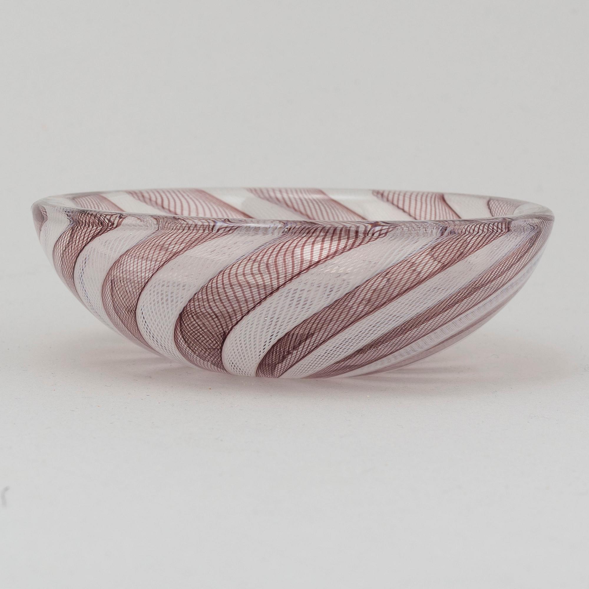 VENINI, fat, glas. Italien,  1900-talets andra hälft.