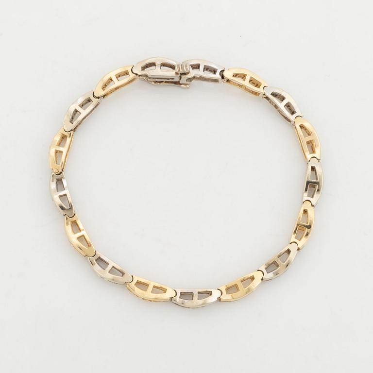 14K gold and brilliant cut diamond bracelet, with extra link.