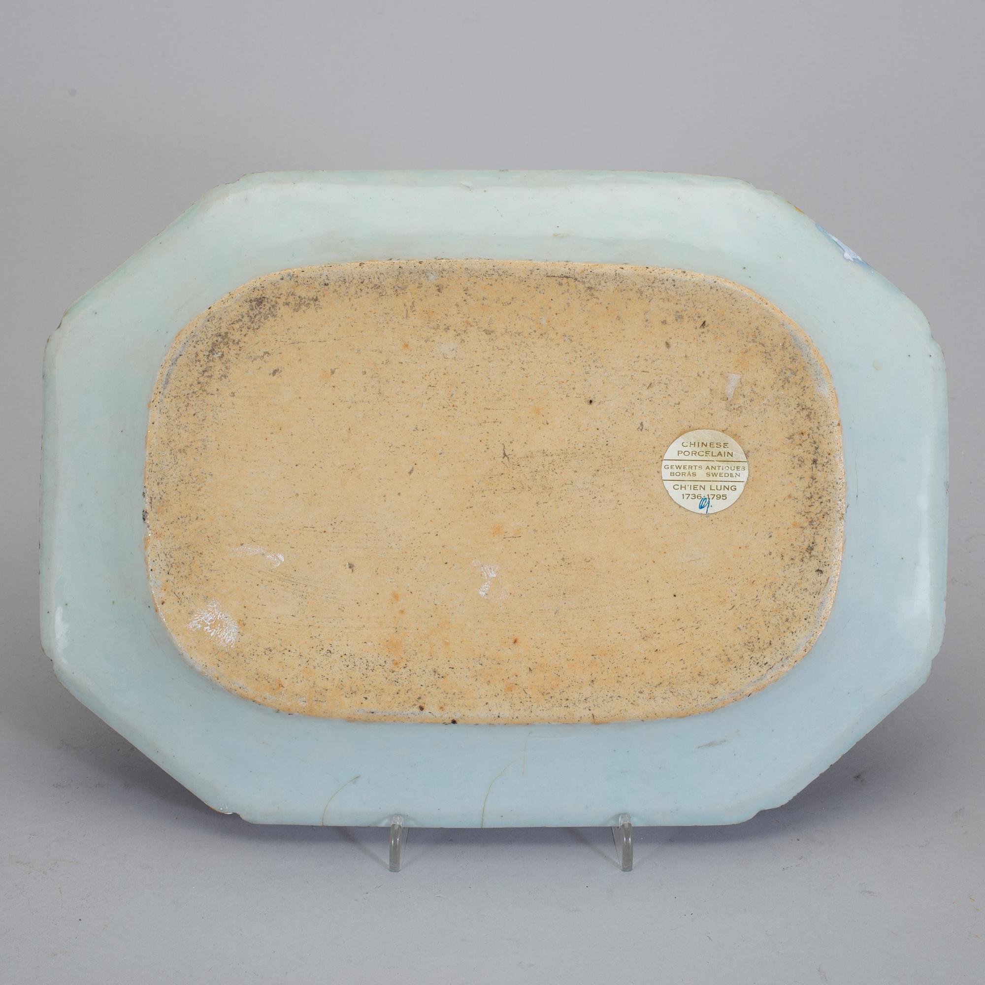 STEKFAT, kompaniporslin. Qing dynastin, Qianlong (1736-95).