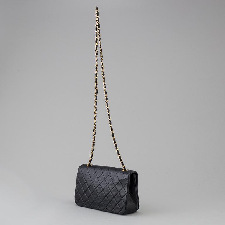 CHANEL, "flapbag" väska 1989-1991.