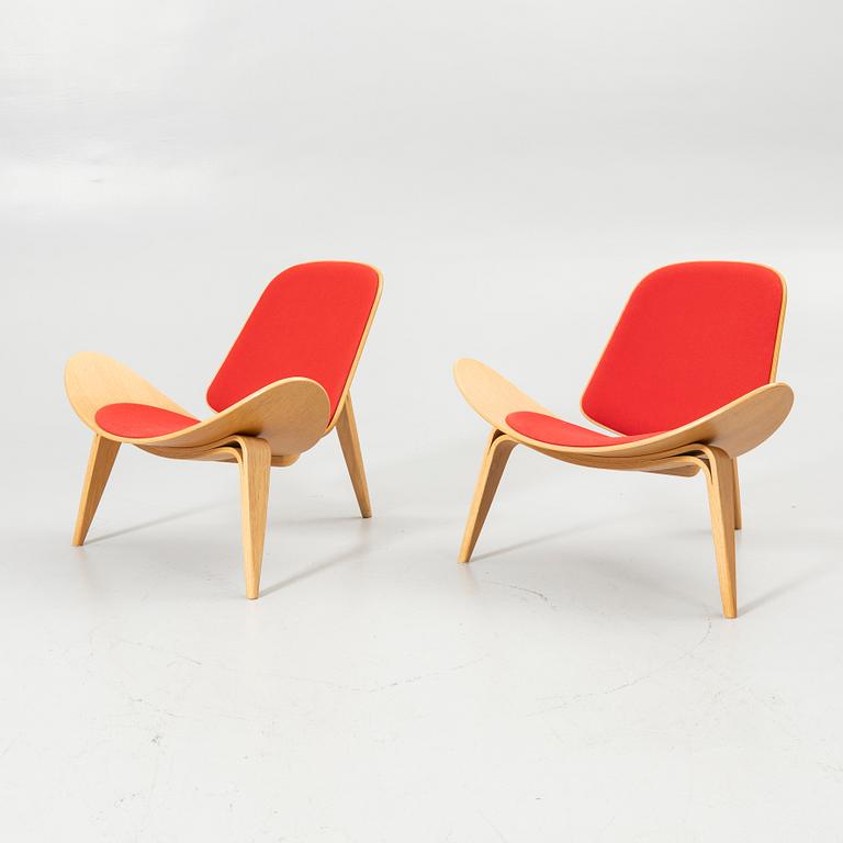 Hans J. Wegner, Armchairs, a pair, "CH07", Carl Hansen & Son Denmark, 2006.