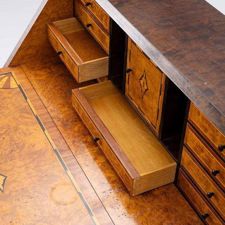 Sekretär,  Swedish Grace, 1900-talets första hälft.