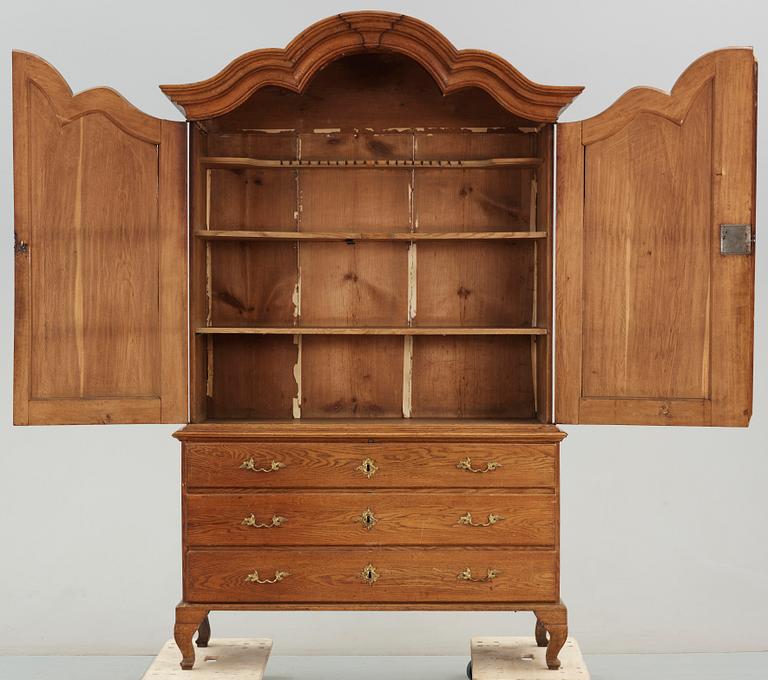 SALSSKÅP, rokoko, 1700-tal.