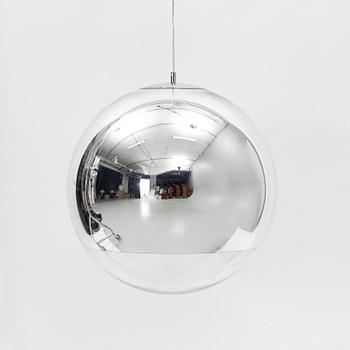 Tom Dixon, a 'Mirror Ball' pendant lamp.