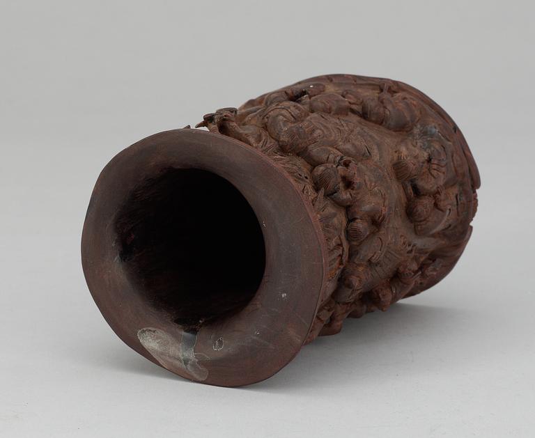 A wooden brush pot, Qing dynasty (1644-1914).