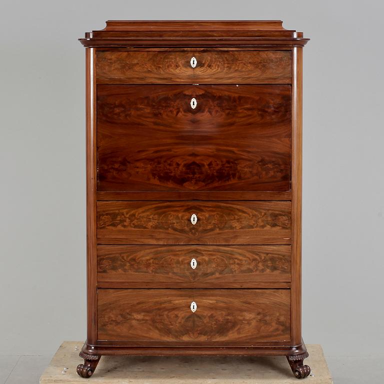 CHIFFONJÉ, omkring 1800-talets mitt.