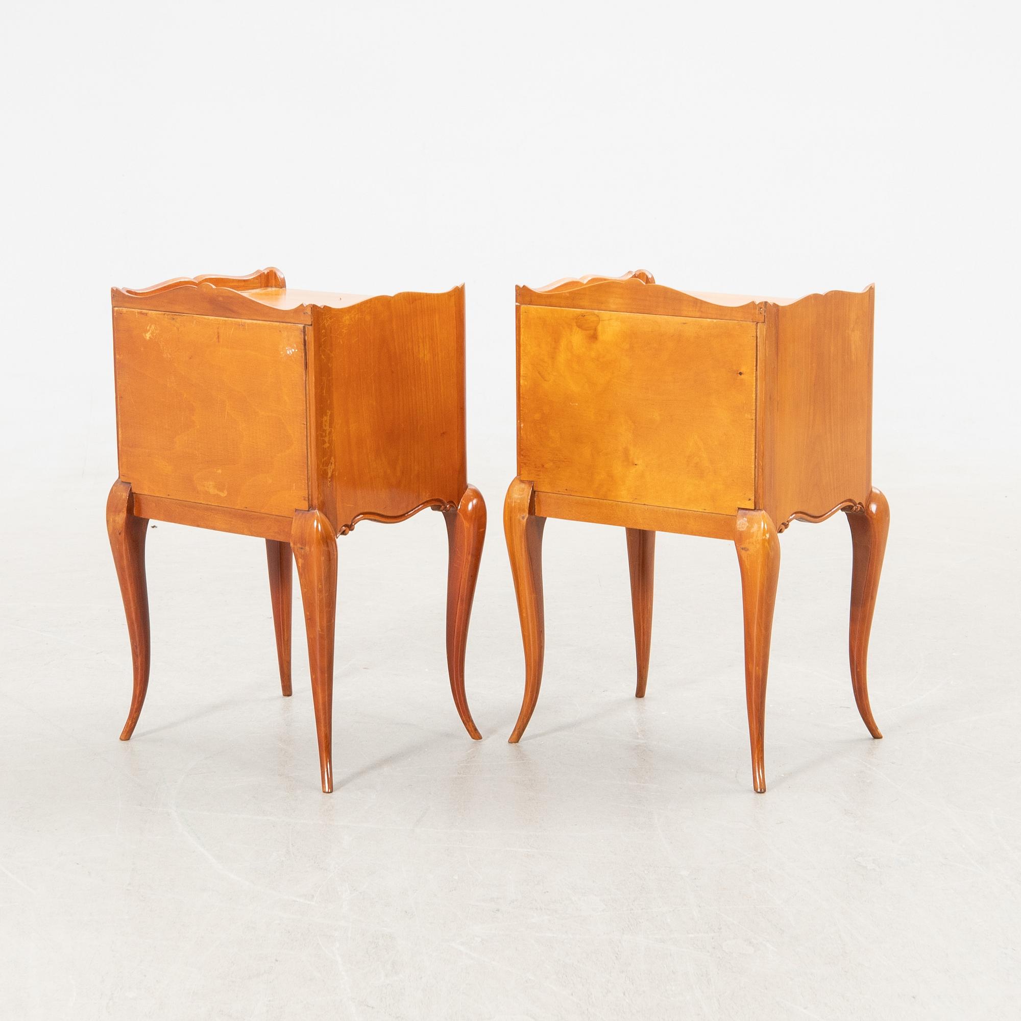 Sängbord, ett par, 1900-talets första hälft.