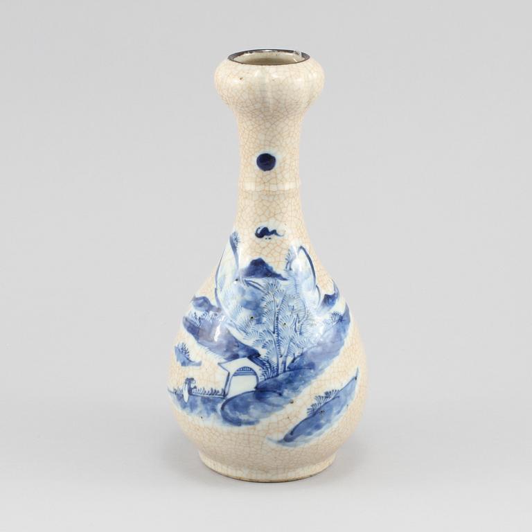 VAS, porslin, Kina, 1900-tal/modern tillverkning.