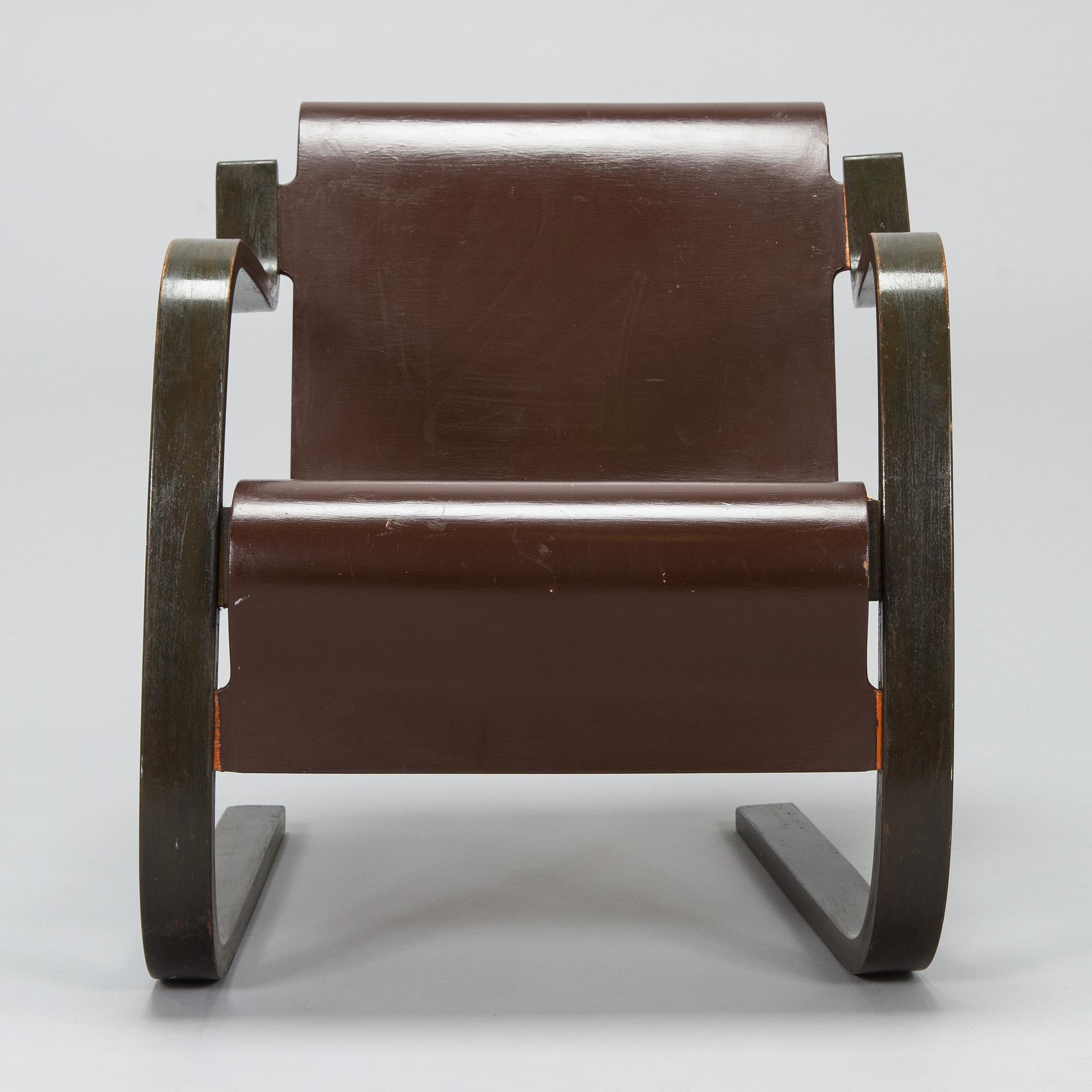 Alvar Aalto, a 1940s '31' armchair for  O.Y. Huonekalu-ja Rakennustyötehdas A.B Finland.