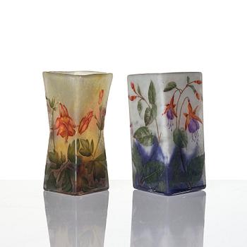 Daum Frères, a set of two Art Nouveau cameo glass vases, Nancy, France.