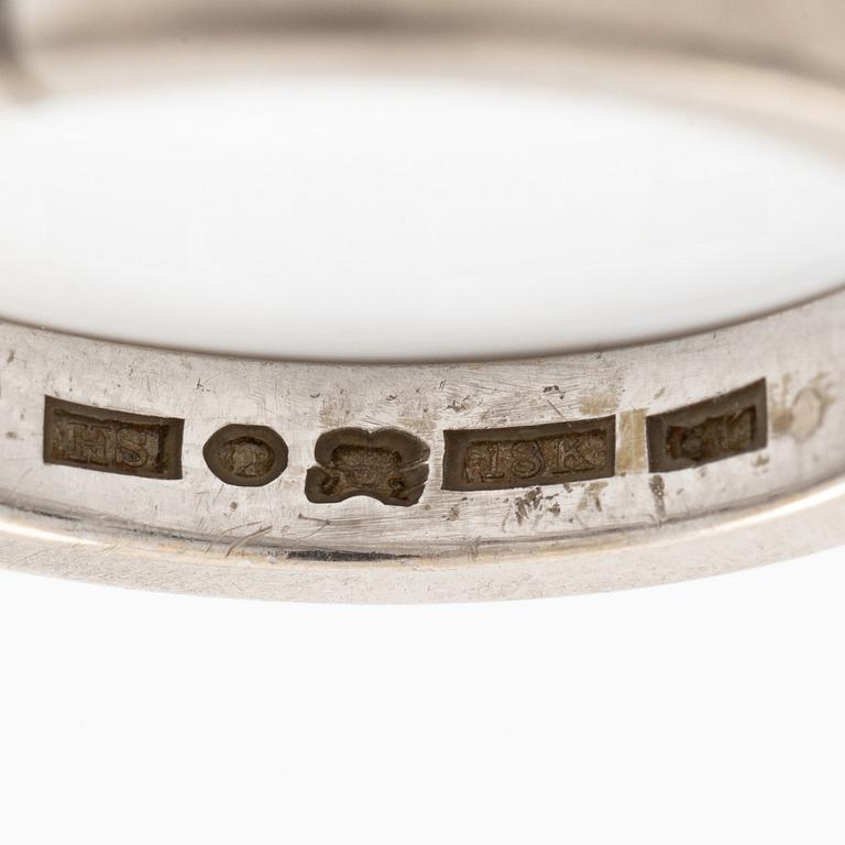 Ring, 18K white gold set with brilliant-cut diamonds, a total of 0.63 ct according to the engraving.