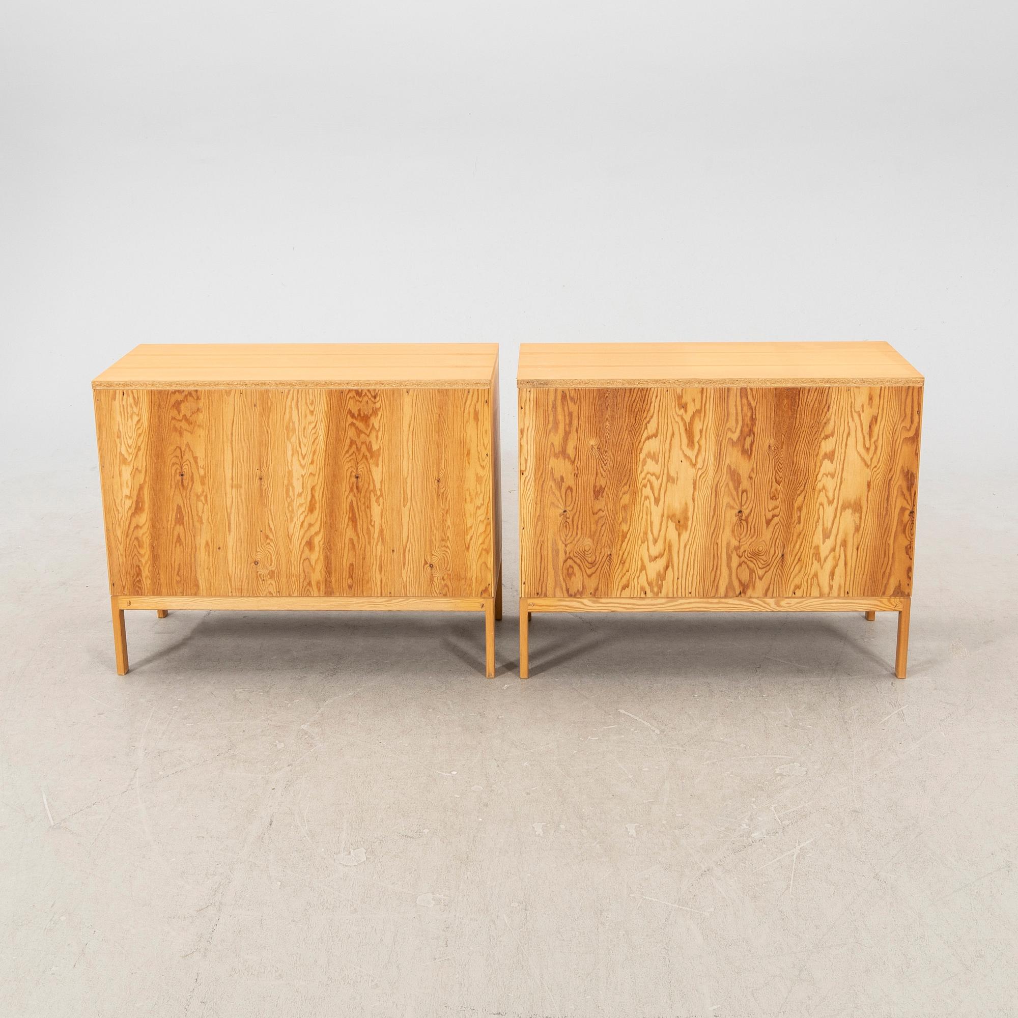 Skåp ett par möjligen Tord Kempe, 1900-talets andra hälft.